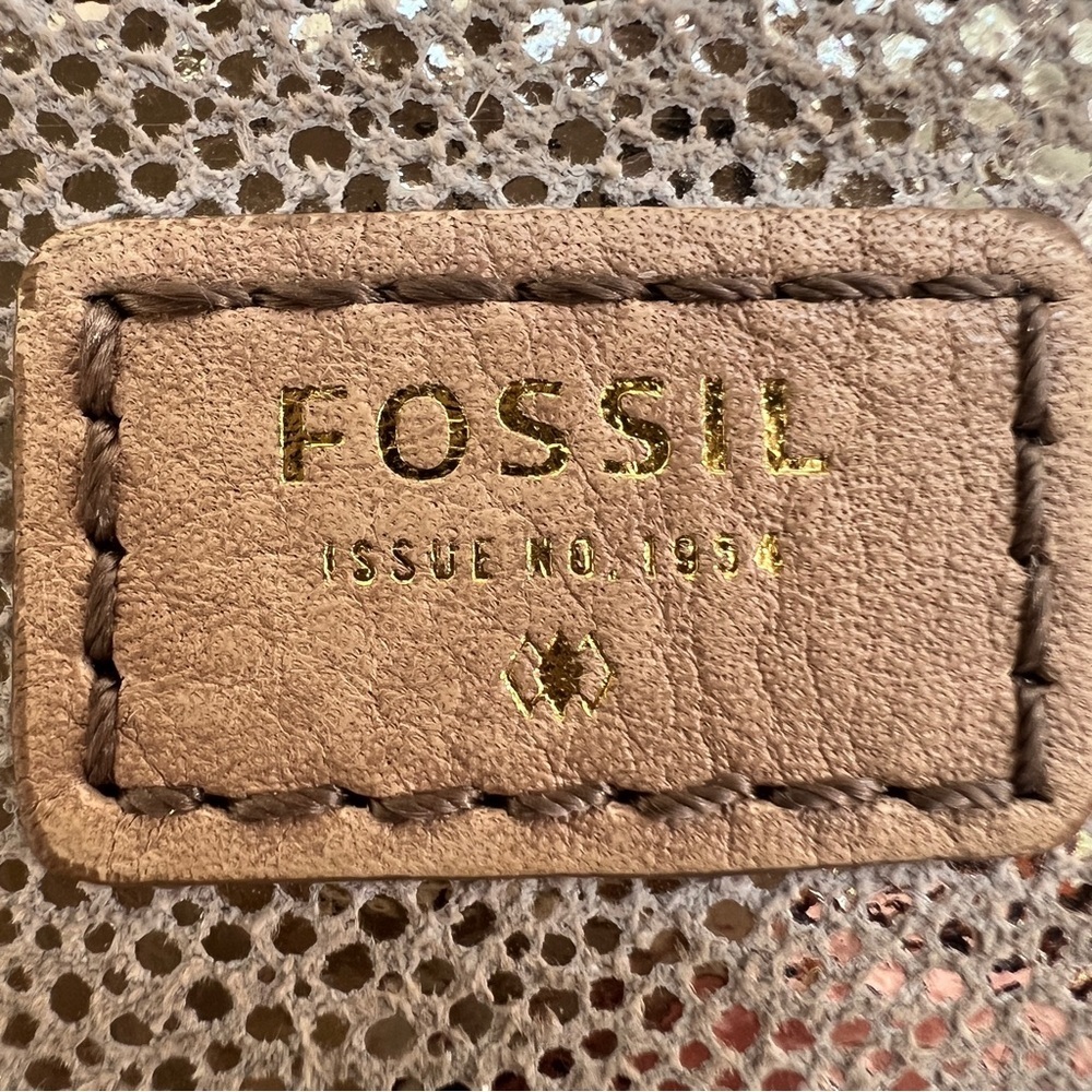 Fossil Metallic Leather Crossbody Wallet Clutch bag purse - Picture 2 of 14
